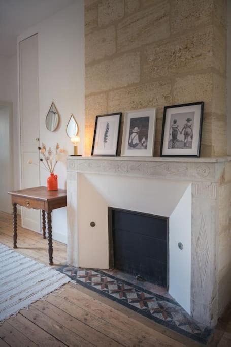 Appartement Avec Son Patio Dans Centre Historique De Bourg ภายนอก รูปภาพ