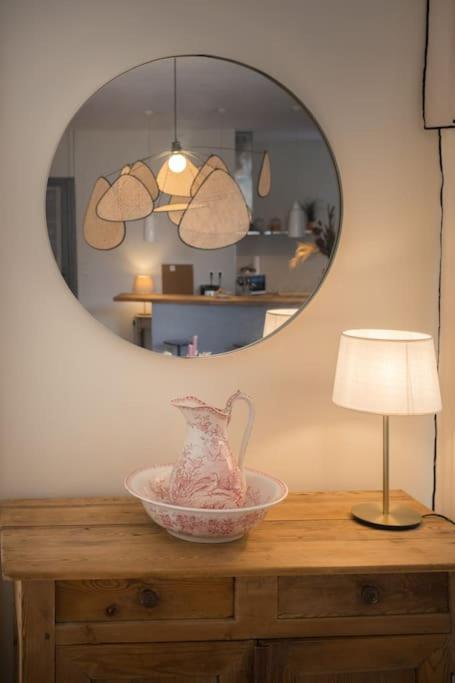 Appartement Avec Son Patio Dans Centre Historique De Bourg ภายนอก รูปภาพ